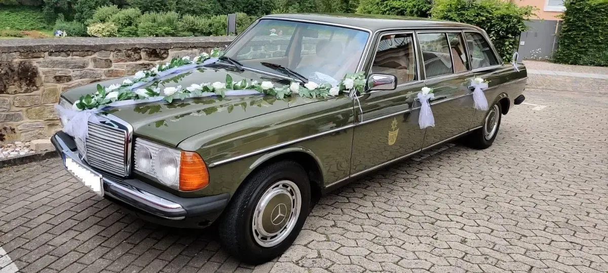 Gebraucht Mercedes 250 129 PS (94 kW) 1980 Grün Limousine