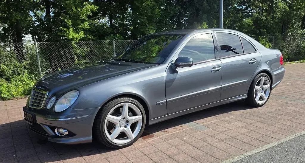 Gebraucht Mercedes E320 Sport 224 PS (164 kW) 2007 Grau Limousine