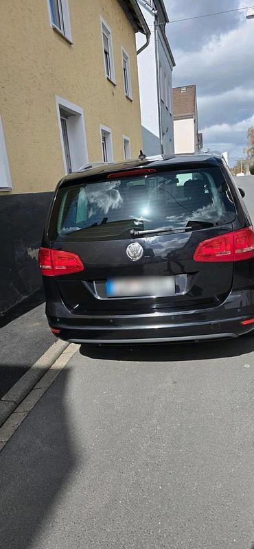 Gebraucht VW Sharan 140 PS (102 kW) 2013 Schwarz Van / Kleinbus