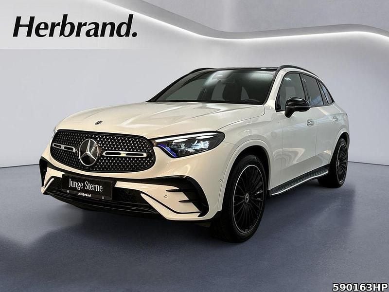 Unilack polarweiß Gebraucht 2024 Mercedes GLC300 AMG line SUV | 61.490 € (Guter Preis) - Bild 1/4