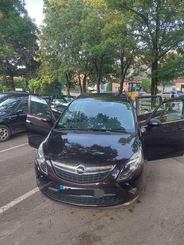 Gebraucht 2014 Opel Zafira Tourer Innovation Van / Kleinbus | 4.990 € (Superpreis) - Bild 1/4