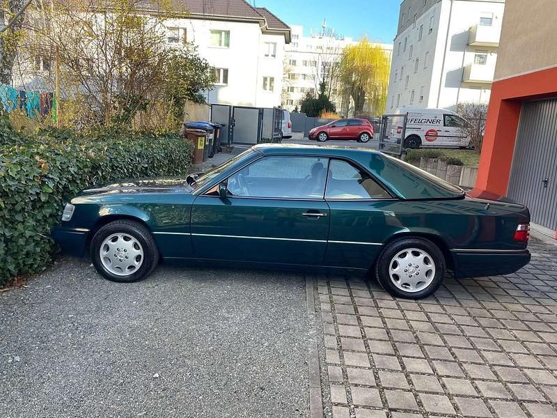 Gebraucht Mercedes E200 136 PS (100 kW) 1997 Grün Cabrio