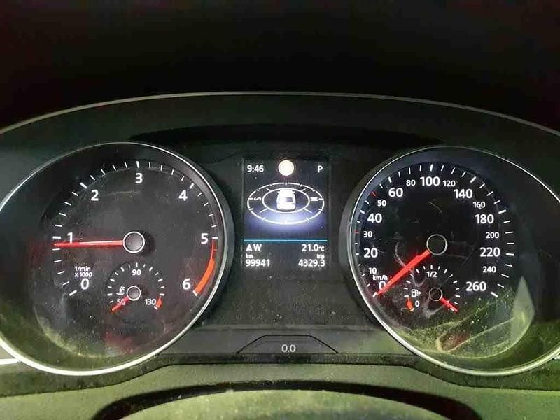 Gebraucht VW Passat 150 PS (110 kW) 2022 Pyritsilber metallic Kombi