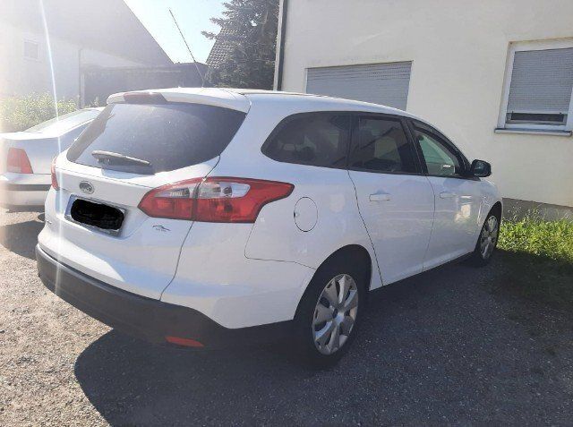 Gebraucht Ford Focus 116 PS (85 kW) 2014 Weiß Kombi