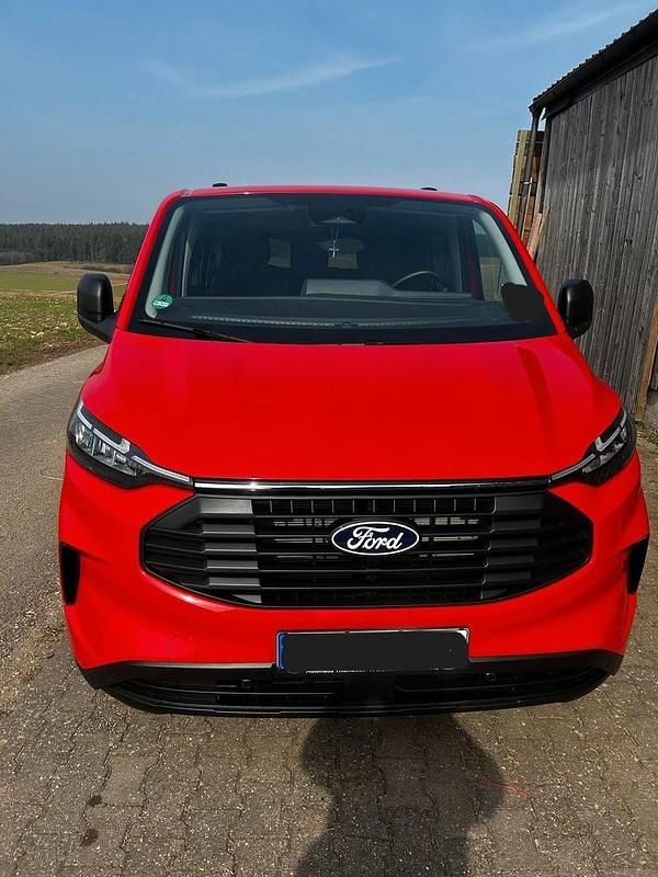 Gebraucht Ford Transit Custom 170 PS (125 kW) 2025 Rot Van / Kleinbus
