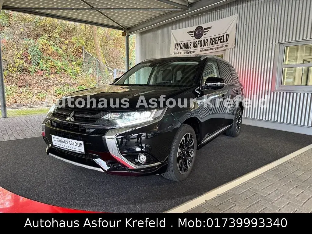 Gebraucht Mitsubishi Outlander P-HEV Top 203 PS (149 kW) 2017 Schwarz SUV
