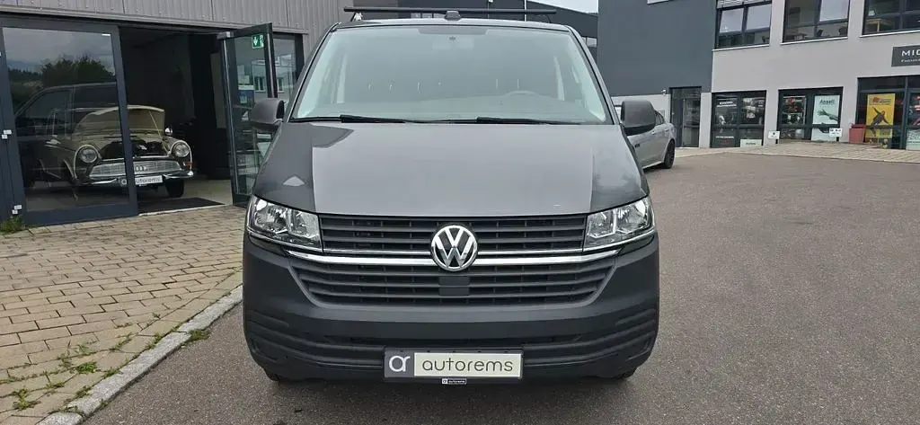 Gebraucht VW Caravelle 150 PS (110 kW) 2020 Grau Van