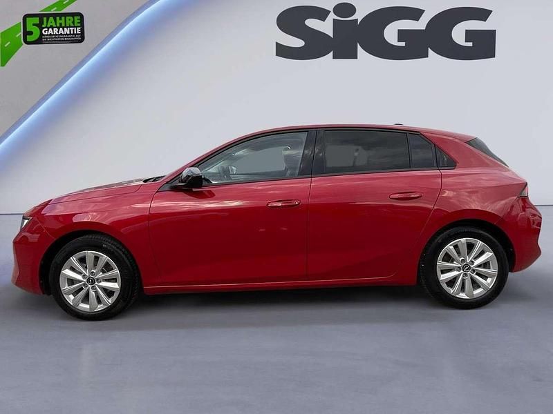 Gebraucht Opel Astra Enjoy 110 PS (80 kW) 2023 Chili rot Limousine