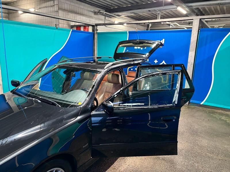 Gebraucht BMW 525 193 PS (141 kW) 2001 Schwarz Kombi