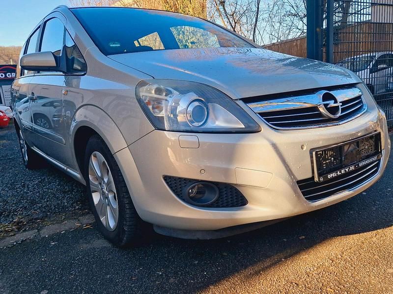 Gebraucht Opel Zafira 140 PS (102 kW) 2008 Grau Van / Kleinbus