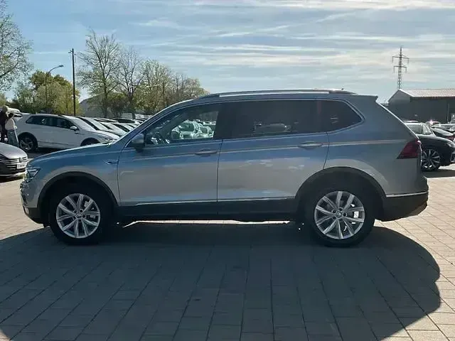 Gebraucht VW Tiguan Allspace Highline 200 PS (147 kW) 2021 Silber SUV