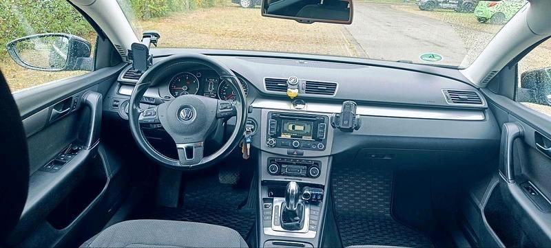 Schwarz Gebraucht 2011 VW Passat Kombi | 7.500 € (Fairer Preis) - Bild 1/4