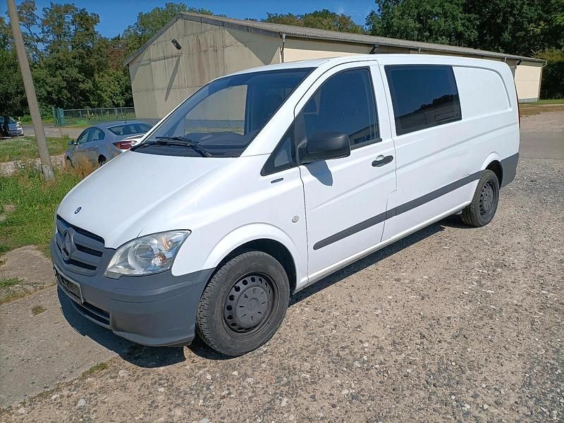 Weiß Gebraucht 2012 Mercedes Vito Van | 6.950 € - Bild 1/4