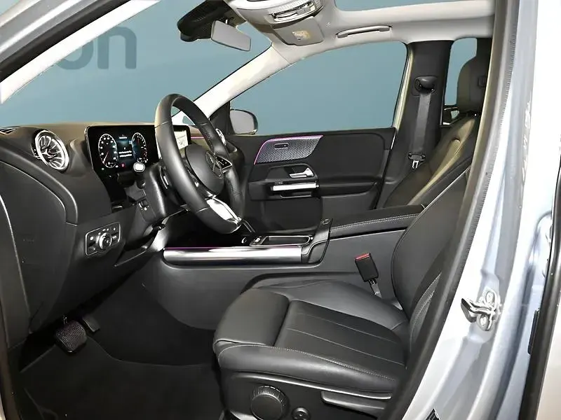Gebraucht Mercedes B250e 218 PS (160 kW) 2025 Silber Van / Kleinbus