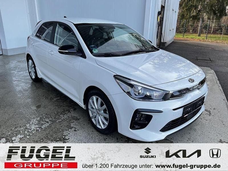 Weiss Gebraucht 2021 Kia Rio GT-Line Limousine | 14.999 € (Fairer Preis) - Bild 1/4