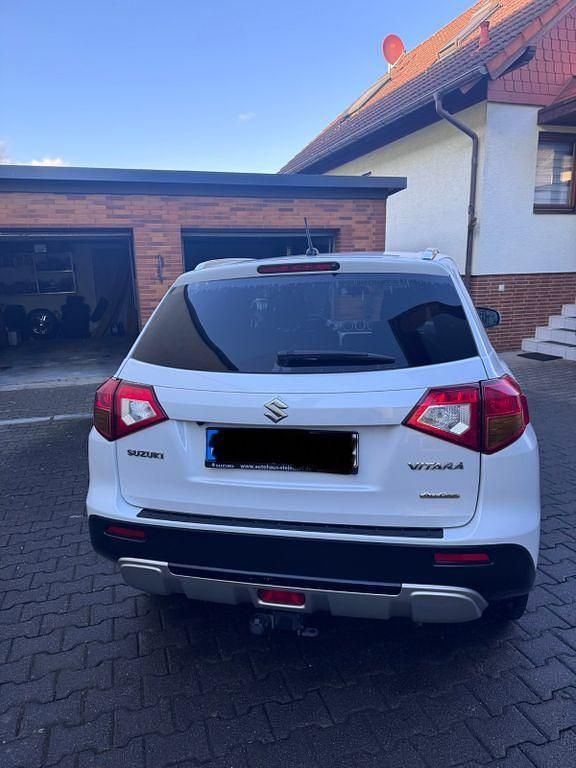 Gebraucht Suzuki Vitara Comfort 120 PS (88 kW) 2015 Weiß SUV