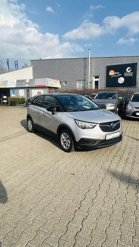 Gebraucht Opel Crossland X Edition 82 PS (60 kW) 2018 Argon silber/ice silver (m2) SUV