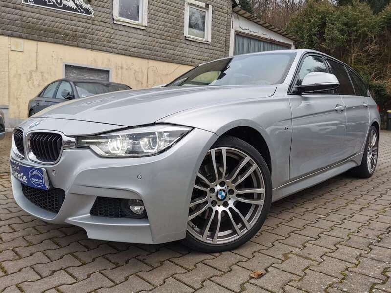 Glaciersilber metallic Gebraucht 2017 BMW 330 M Sport Kombi | 18.900 € (Guter Preis) - Bild 1/3