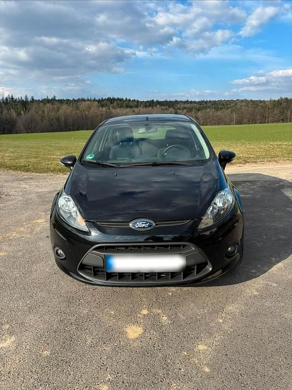 Gebraucht Ford Fiesta 82 PS (60 kW) 2012 Schwarz Kleinwagen