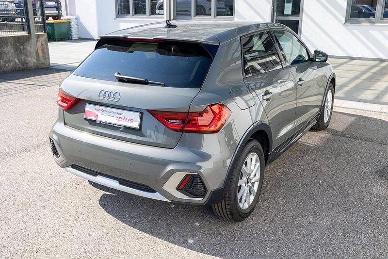 Gebraucht Audi A1 Basis 116 PS (85 kW) 2025 Chronosgrau metallic SUV