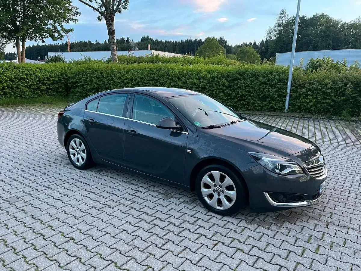Gebraucht Opel Insignia 120 PS (88 kW) 2014 Grau Limousine