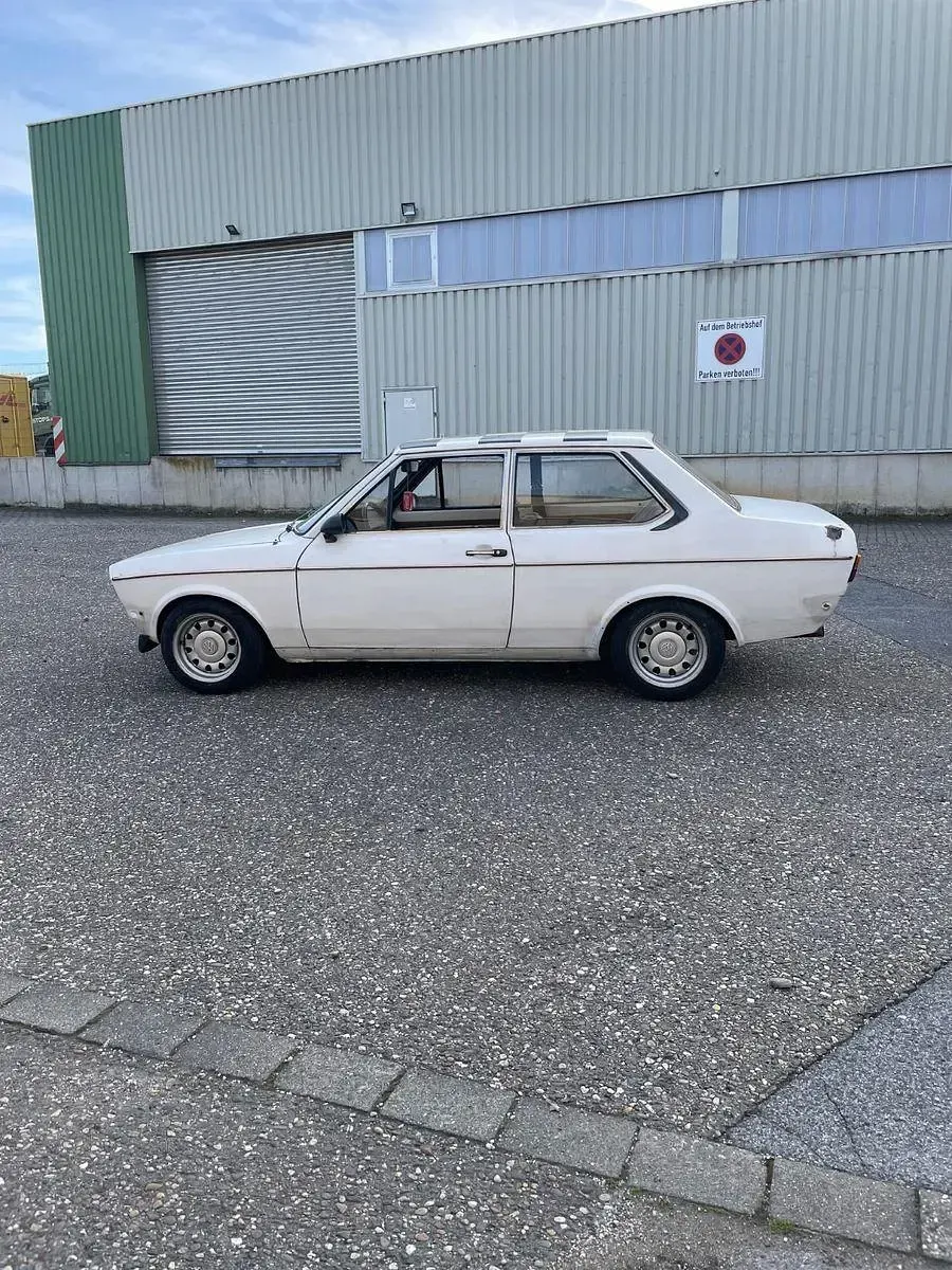 Gebraucht VW Derby 68 PS (50 kW) 1981 Weiß Limousine