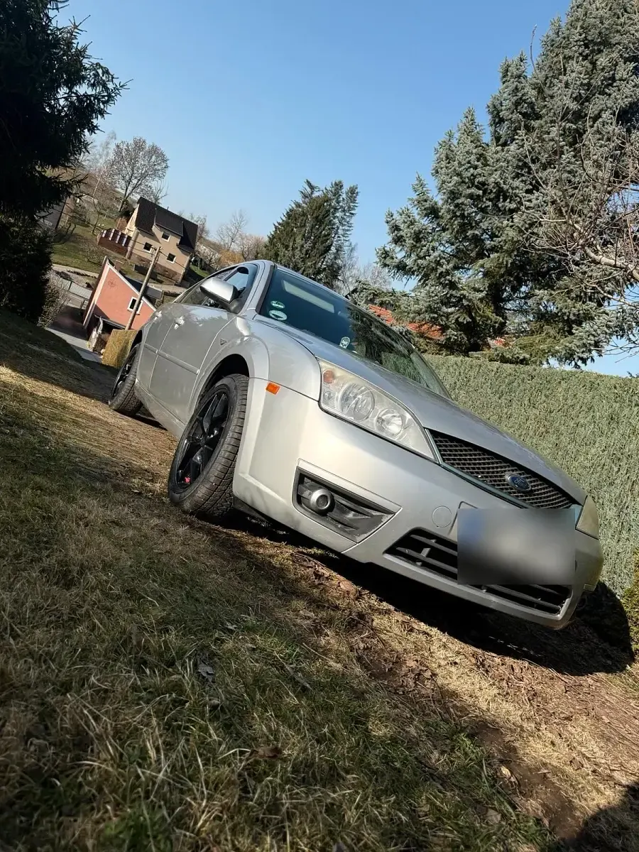 Gebraucht Ford Mondeo 170 PS (125 kW) 2002 Grau Limousine
