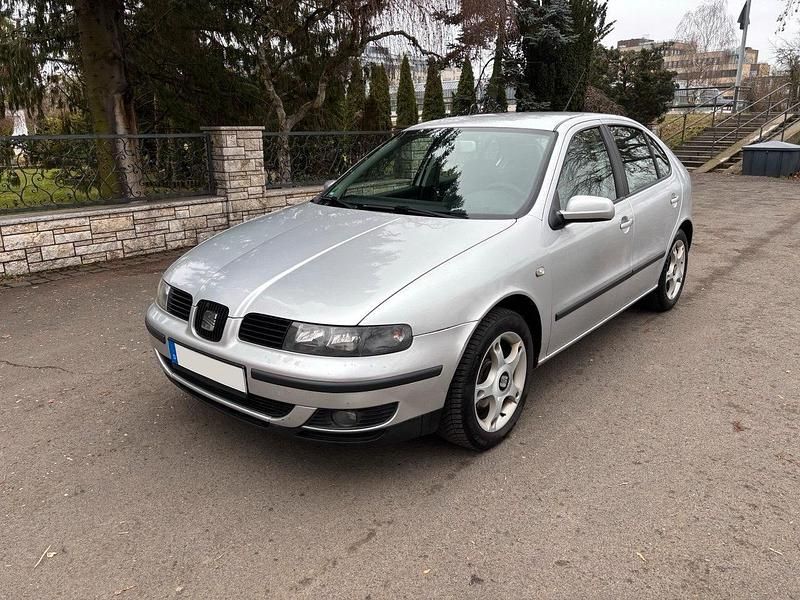 Second-hand Seat Leon 110 CP (80 kW) 2001 Argintiu Hatchback