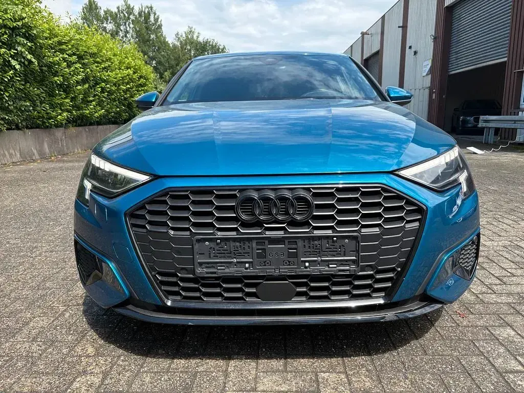 Gebraucht Audi A3 Advanced 110 PS (80 kW) 2023 Blau Limousine