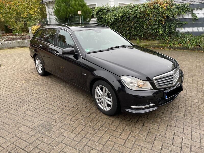 Schwarz Gebraucht 2011 Mercedes C180 Kombi | 6.300 € (Guter Preis) - Bild 1/4