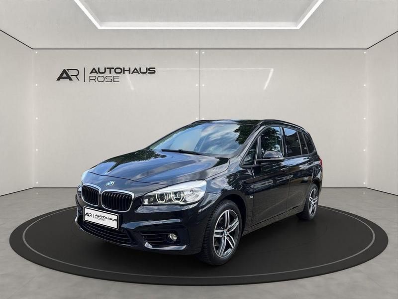 Schwarz Gebraucht 2017 BMW 216 Sport Line Van / Kleinbus | 12.990 € (Fairer Preis) - Bild 1/4