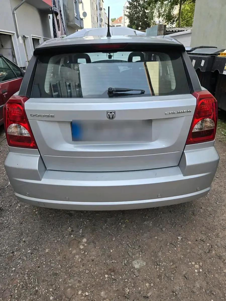 Gebraucht Dodge Caliber 150 PS (110 kW) 2010 Grau Kleinwagen