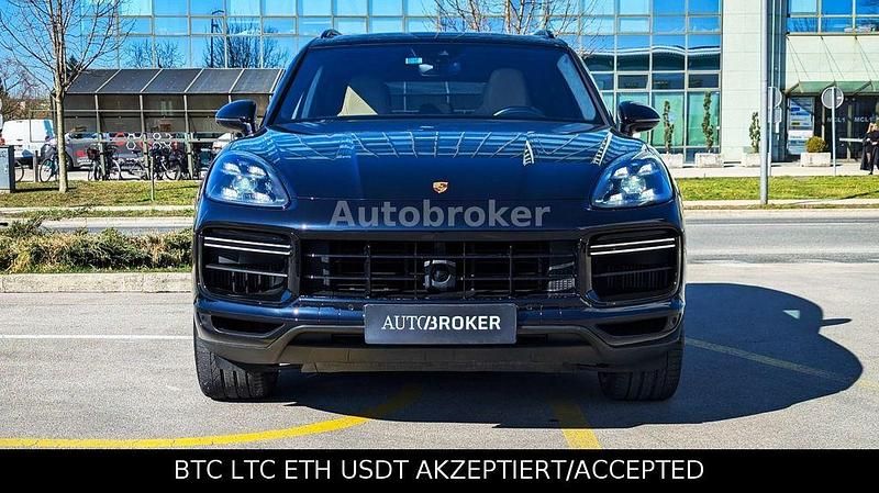 Gebraucht Porsche Cayenne Turbo Chrono 549 PS (403 kW) 2018 Schwarz SUV
