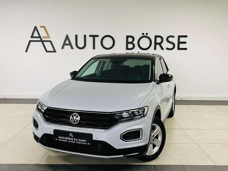 White silver metallic Gebraucht 2020 VW T-Roc Style SUV | 20.890 € (Guter Preis) - Bild 1/3