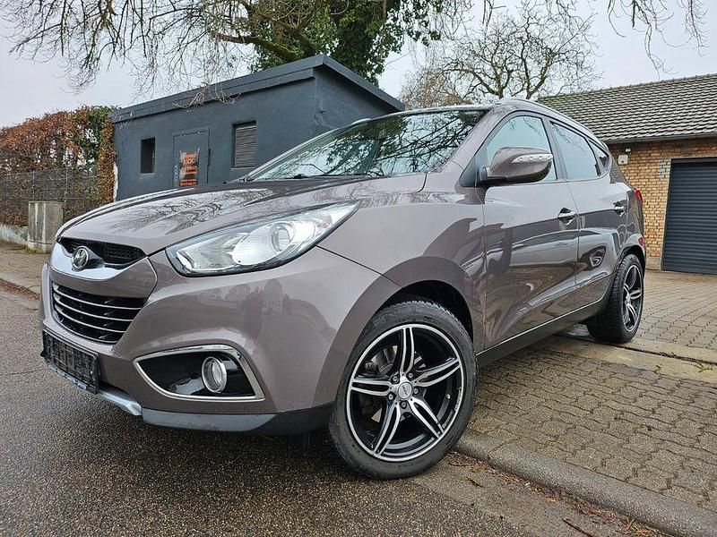 Braun Gebraucht 2013 Hyundai ix35 Style SUV | 7.999 € (Fairer Preis) - Bild 1/4