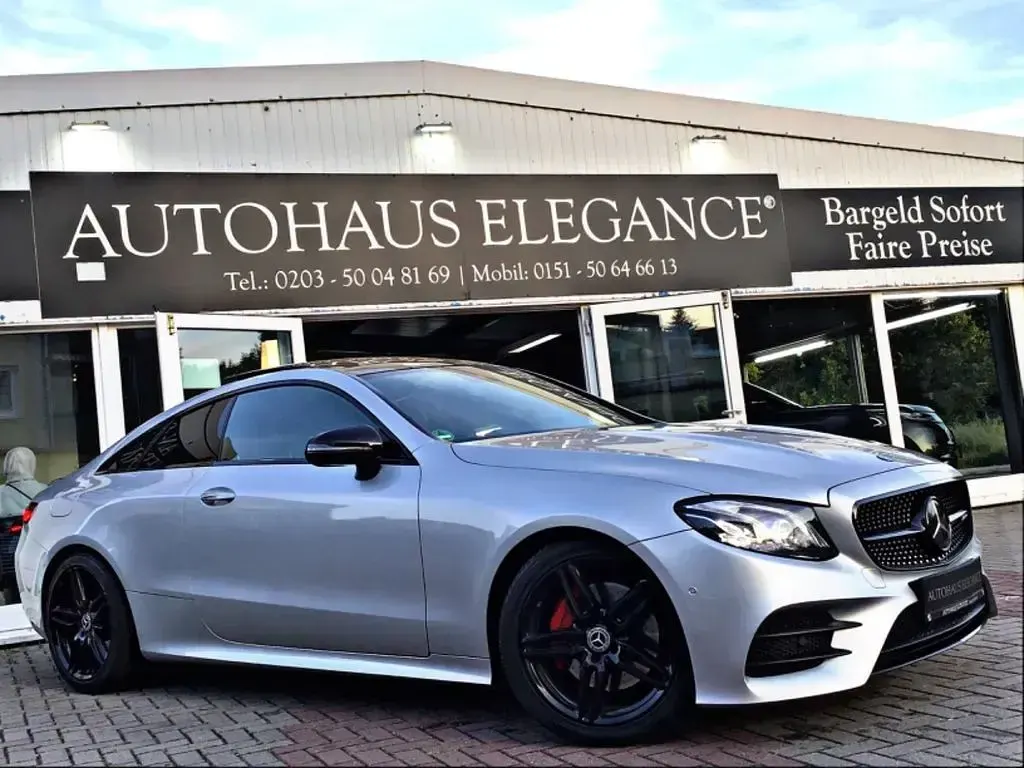Gebraucht Mercedes E220 AMG line 194 PS (142 kW) 2019 Grau Coupé