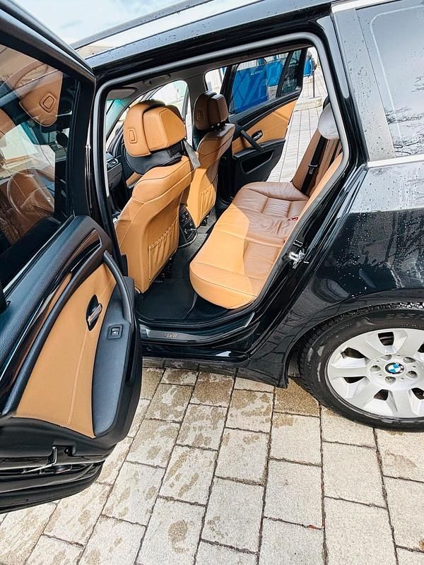 Gebraucht BMW 520 177 PS (130 kW) 2009 Schwarz Kombi