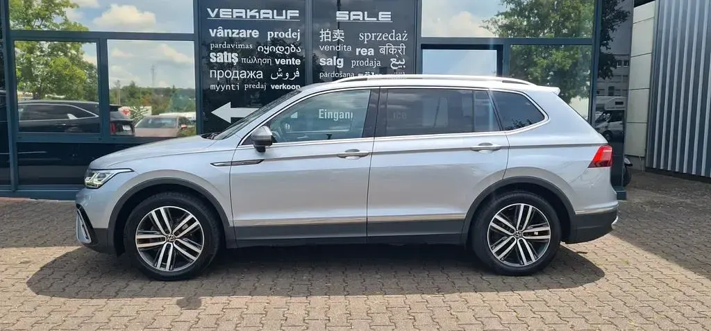 Gebraucht VW Tiguan Allspace Elegance 150 PS (110 kW) 2022 Silber SUV
