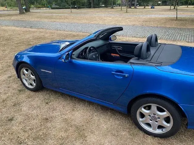 Gebraucht Mercedes SLK200 163 PS (119 kW) 2001 Blau Cabrio