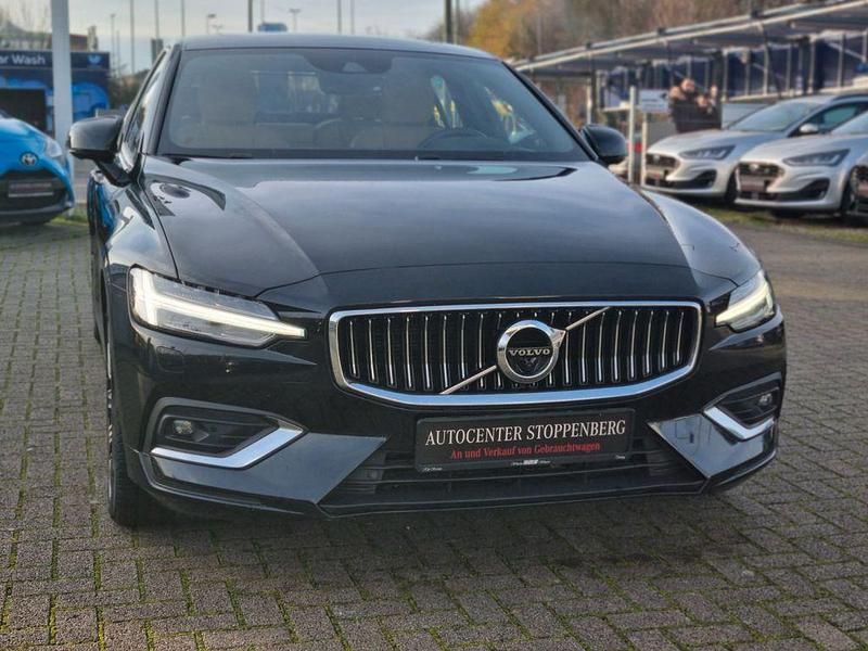 Gebraucht Volvo S60 Inscription 197 PS (144 kW) 2021 Schwarz Limousine