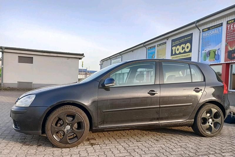 Gebraucht VW Golf IV 75 PS (55 kW) 2004 Schwarz Limousine