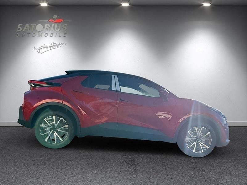 Neu Toyota C-HR 140 PS (102 kW) 2025 Rot SUV