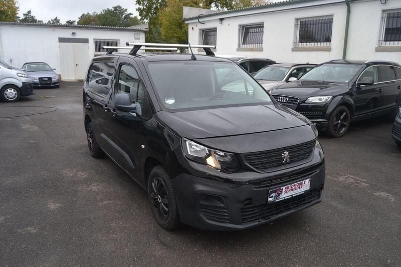 Schwarz Gebraucht 2019 Peugeot Partner Van / Kleinbus | 6.999 € (Guter Preis) - Bild 1/4