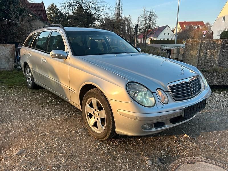 Gebraucht Mercedes E270 177 PS (130 kW) 2003 Silber Kombi