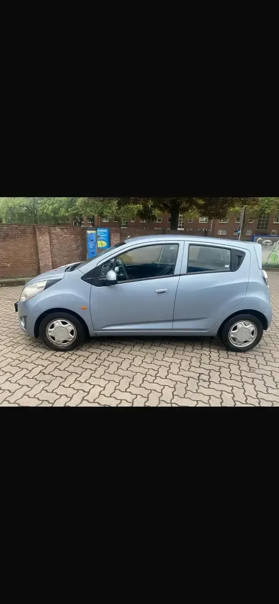 Gebraucht Chevrolet Spark 68 PS (50 kW) 2010 Blau Kleinwagen