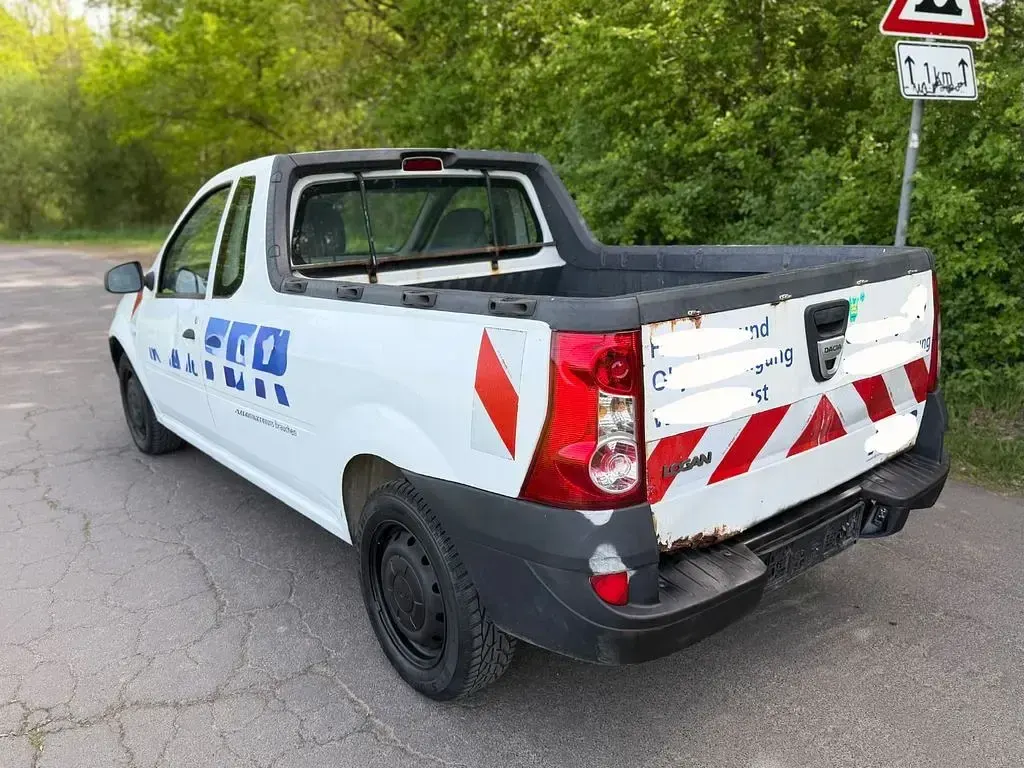 Używany Dacia Pick up Basis 84 KM (61 kW) 2011 Biały Pickup