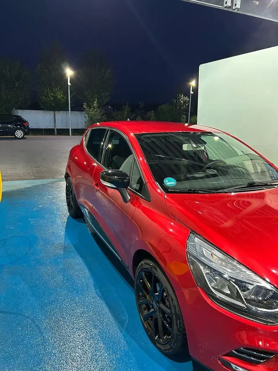 Gebraucht Renault Clio LIMITED 90 PS (66 kW) 2019 Rot Kleinwagen