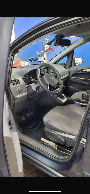Gebraucht Opel Zafira 2011 Blau Van / Kleinbus