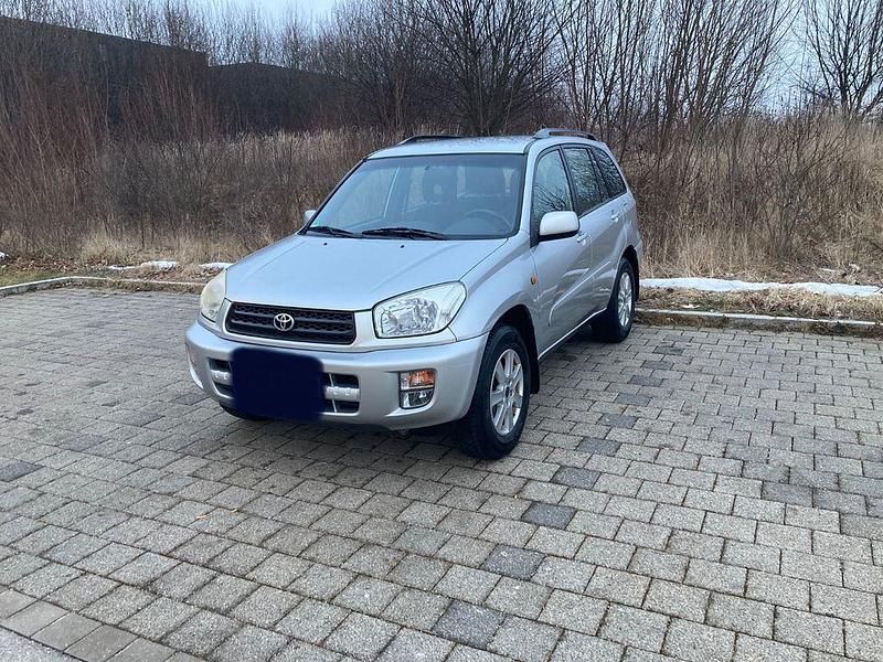 Silber Gebraucht 2001 Toyota RAV4 SUV | 4.900 € (Fairer Preis) - Bild 1/4