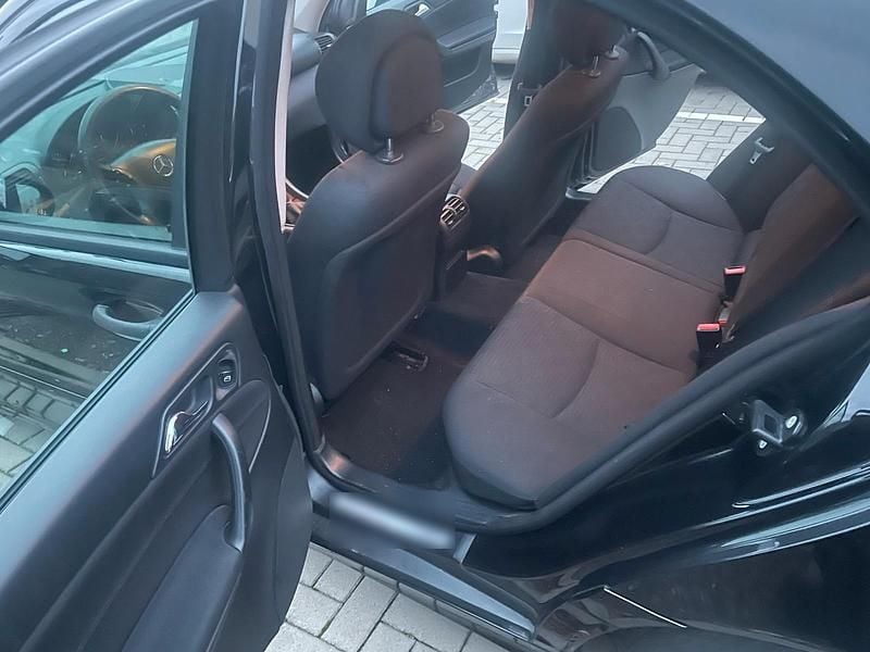 Usata Mercedes C180 143 CV (105 kW) 2006 Nero Berlina